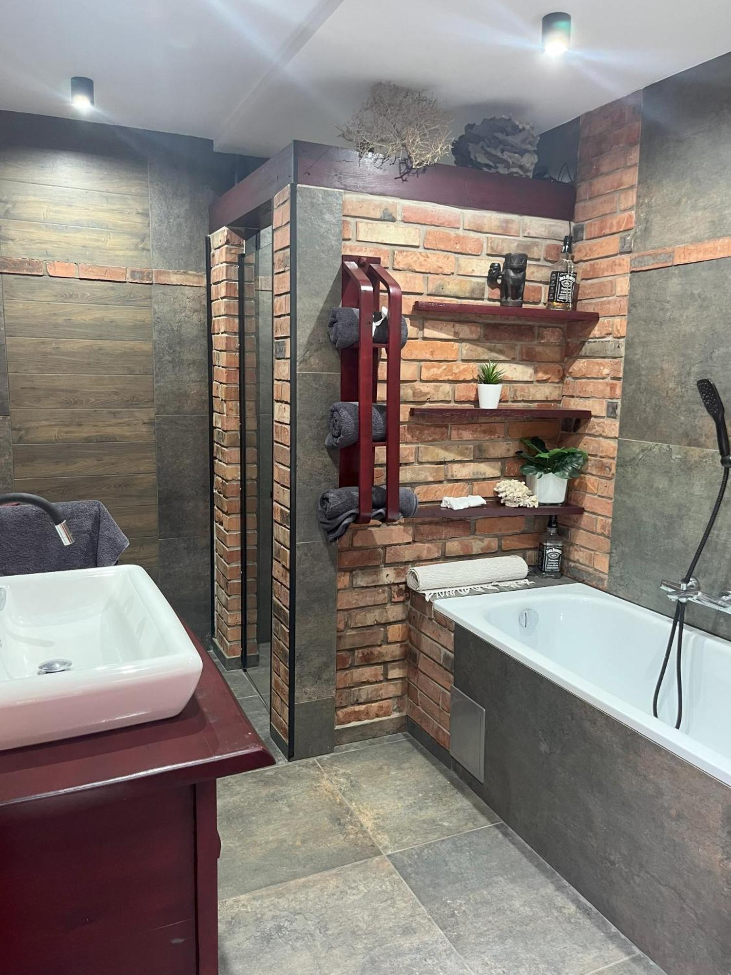 Apartament Oranzeria เคียลเซ ภายนอก รูปภาพ